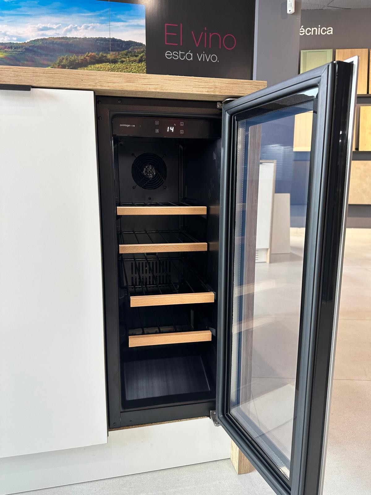 Vinoteca 21 botellas detalle